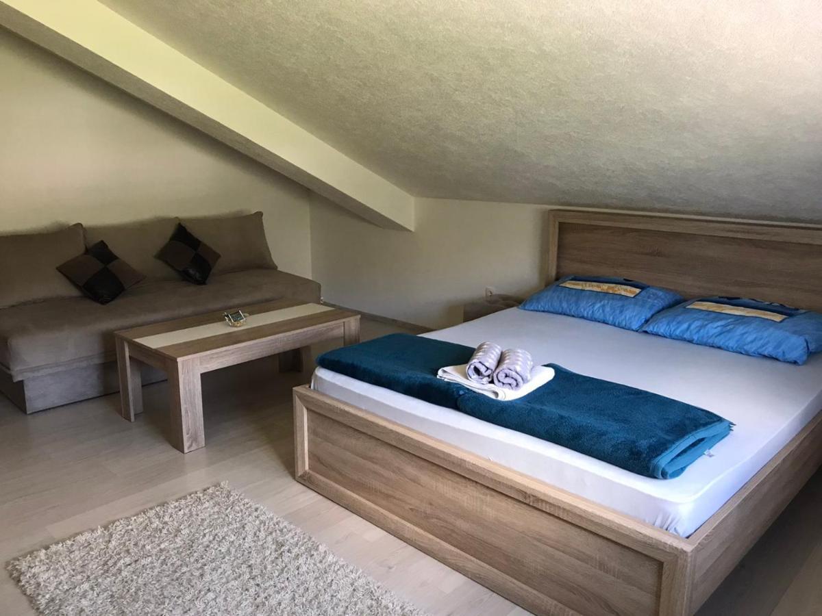 Apartmani Dino 블라카예 외부 사진
